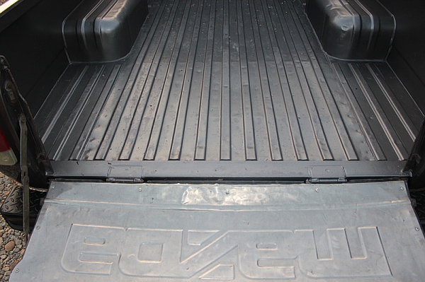 ขายมาสด้าครับ สนใจจริงต่อรองได้ครับ ครับ