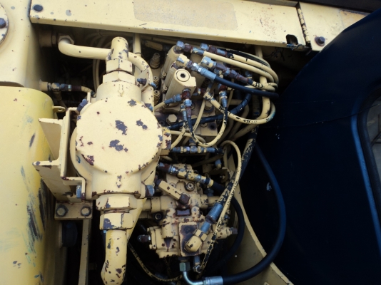 ขายด่วน KOBELCO SK120 มาร์คทรี  เก่าญี่ปุ่นสภาพสวย  เครื่องปั้มดี  ยังไม่เคยใช้งานในไทย