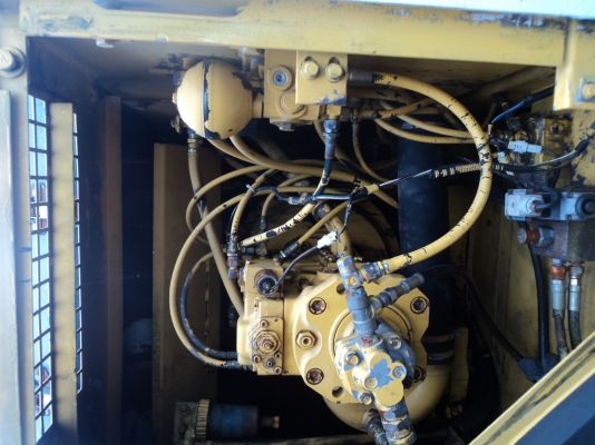 ขายด่วน KOBELCO SK120 มาร์คทรี  เก่าญี่ปุ่นสภาพสวย  เครื่องปั้มดี  ยังไม่เคยใช้งานในไทย