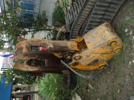 ขายปากคีบไม้-เหล็ก เก่าญี่ปุ่น ใส่ รถขุด SK120  มาจ้า