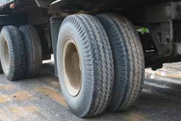 ขายด่วน ฮีโน่สามใบปัด ZM  เครื่อง 13 D สนใจติดต่อ วุฒิ 088-2382857,081-8805801,089-5132353