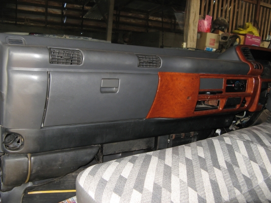 ขาย 6 ล้อ อีซูซุ NQR 175 แรง ยาว 5.50 ม.ปี 2007 พร้อมใช้งาน สภาพกว่า 90 \% สวยกิ๊ป ๆ สนใจชมรถก่อนได้ครับ