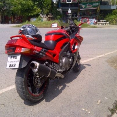ขายคาวา zzr400 75000 สภาพพร้อมใช้ทะเบียนแท้โอนขนส่งเลขสวย
