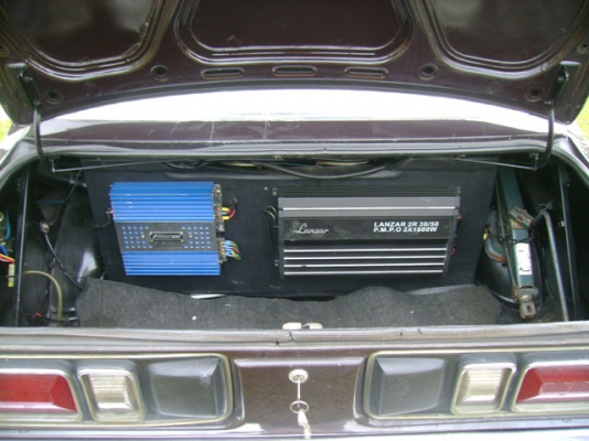 MAZDA 808 4 ประตูสภาพสวย MAZDA 808 4 ประตูสภาพสวย