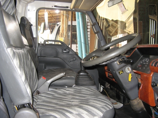 ขาย 6 ล้อ อีซูซุ NQR 175 แรง ยาว 5.50 ม.ปี 2007 พร้อมใช้งาน สภาพกว่า 90 \% สวยกิ๊ป ๆ