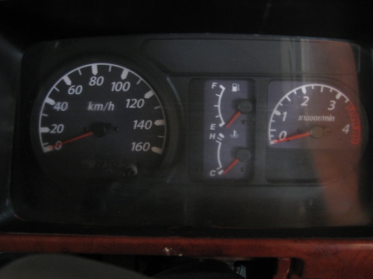 ขาย 6 ล้อ อีซูซุ NQR 175 แรง ยาว 5.50 ม.ปี 2007 พร้อมใช้งาน สภาพกว่า 90 \% สวยกิ๊ป ๆ