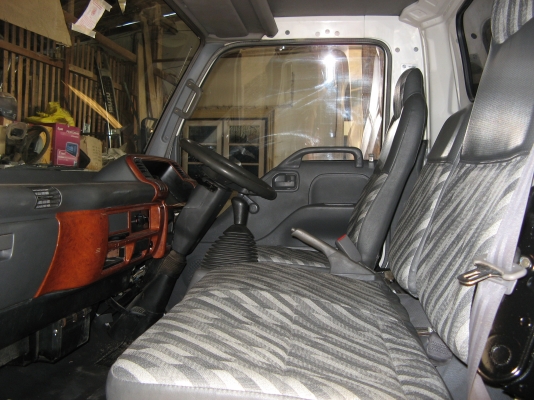 ขาย 6 ล้อ อีซูซุ NQR 175 แรง ยาว 5.50 ม.ปี 2007 พร้อมใช้งาน สภาพกว่า 90 \% สวยกิ๊ป ๆ