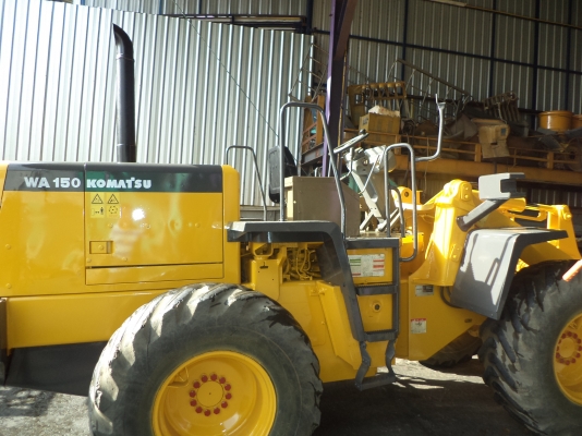 WA150-3E-63249รถตักKOMATSUรถจอดที่(CSนวนคร)ครับ