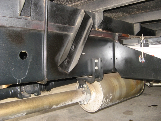 ขาย 6 ล้อ อีซูซุ FRR 190 แรง ตู้ 3 บาน ยาว 5 ม.ปี 2010 พร้อมใช้งาน สภาพกว่า 90 \% สวยกิ๊ป ๆ วิงแค่ 2x,xxx สนใจชมรถก่อนได้ครับ