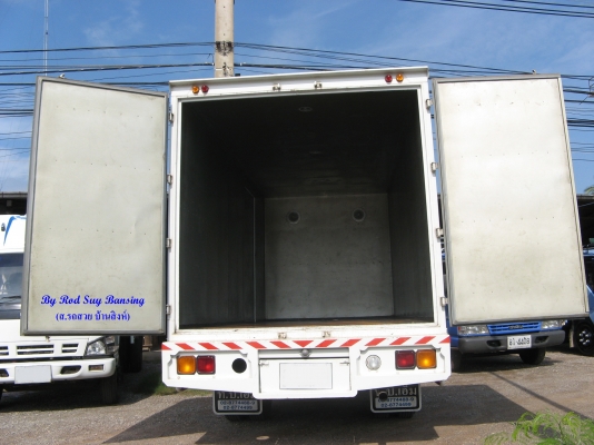 ขาย 6 ล้อ อีซูซุ FRR 190 แรง ตู้ 3 บาน ยาว 5 ม.ปี 2010 พร้อมใช้งาน สภาพกว่า 90 \% สวยกิ๊ป ๆ วิงแค่ 2x,xxx สนใจชมรถก่อนได้ครับ