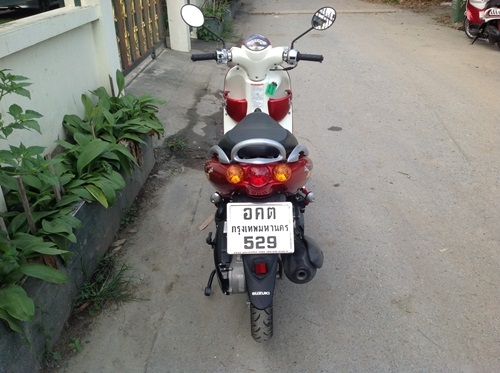 ขายsuzuki jelatoสีเเดง ไมลื1800