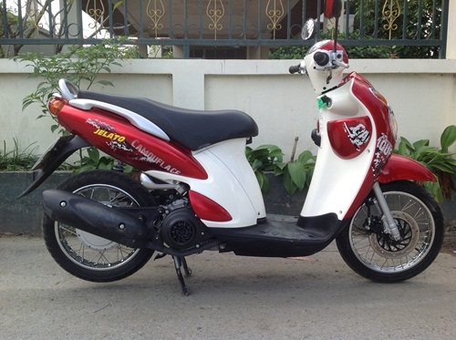 ขายsuzuki jelatoสีเเดง ไมลื1800