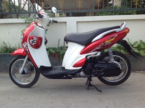 ขายsuzuki jelatoสีเเดง ไมลื1800