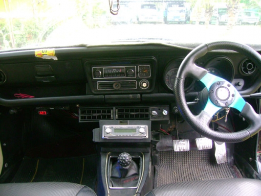 1976 MAZDA 808 4 ประตู สภาพสวย