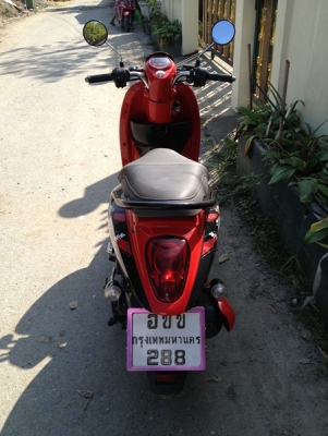 ขายscoopyสีเเดงดำ