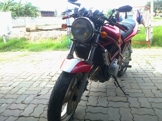 ขายBandit 400 อินวอลแท้ สภาพดีเครื่องแน่น ปี98 โฉมสุดท้ายตัวหายากหรือแลกกับรถบิกไบร์รุ่นไหนก้อได้ลองมาคุยกัน