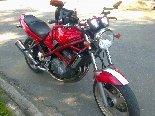 ขายBandit 400 อินวอลแท้ สภาพดีเครื่องแน่น ปี98 โฉมสุดท้ายตัวหายากหรือแลกกับรถบิกไบร์รุ่นไหนก้อได้ลองมาคุยกัน