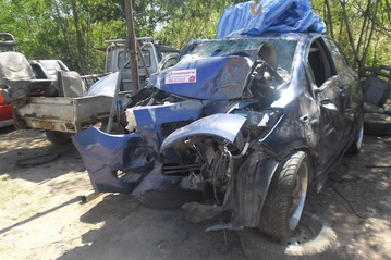 ขายซากยาริสแยกอะไหล่หรือยกคัน45,000บ ขายซากยาริสแยกอะไหล่หรือยกคัน45,000บ