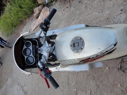 ขายด่วน YAMAHA-TZR-สีขาว เอกสารพร้อมโอน สนใจ 081-005-8785