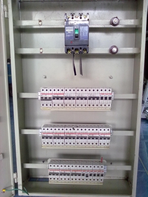 ตู้ไฟ 3 เฟต คุณเล็ก 081-2862861