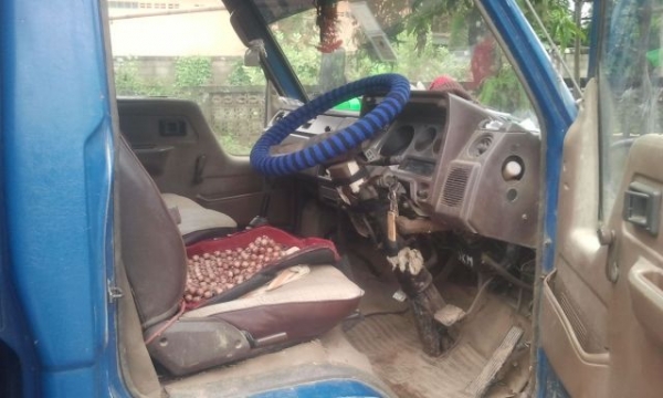 ขายรถ6ล้อกลาง โตโยต้า ไดน่า300 ปี33 ลดราคาเหลือ260000