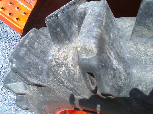 ขายรถไถ KOBUTA L2402DT 4x4WD พร้อมผาน4 ขายรถไถ KOBUTA L2402DT 4x4WD พร้อมผาน4