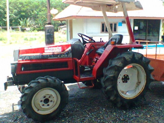ขายรถไถเล็ก ยันมาร์ F 24 D  4 WD สภาพดีเก่าเก็บ