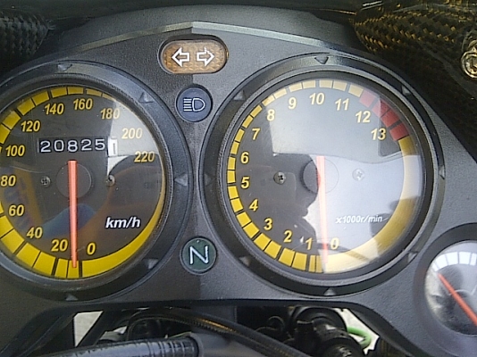 CBR 150 ปี49 ไมล์เหลือง สีดำแรงๆ 36,500บาท