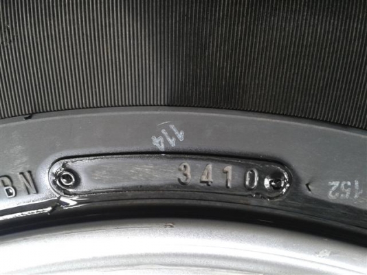 ขายล้อพร้อมยาง Tiger Sportcuiser 4wd  235/75-15 สภาพสวยมากครับ