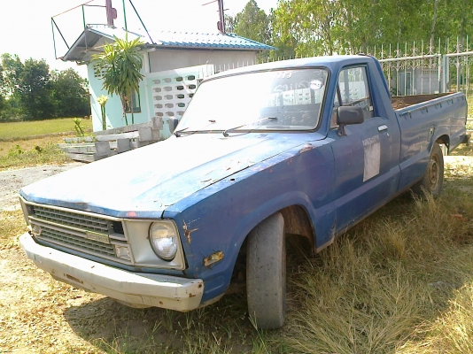 FORD COURIER 1600 MT เบนซิล สภาพดีพร้อมใช้งาน เครื่องดี ภายในเก๋งอุปกรณ์ครบ กระบะมีผุบ้างเล็กน้อย ช่วงล่างคัชซีไม่ผุ เอกสารทะเบียนครบพร้อมโอนครับ