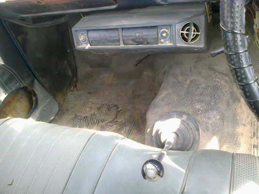 FORD COURIER 1600 MT เบนซิล สภาพดีพร้อมใช้งาน เครื่องดี ภายในเก๋งอุปกรณ์ครบ กระบะมีผุบ้างเล็กน้อย ช่วงล่างคัชซีไม่ผุ เอกสารทะเบียนครบพร้อมโอนครับ