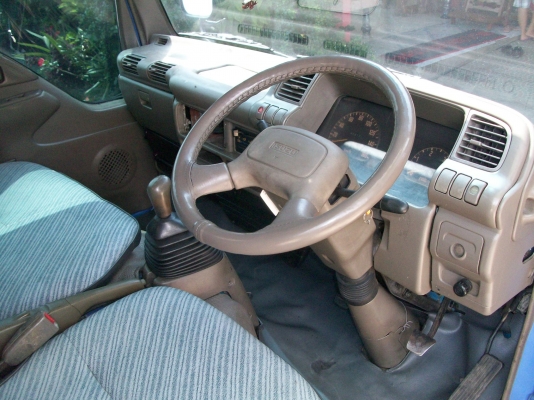 มาอีกแล้วครับ 6ล้อเล็ก ป้ายไม่ติดเวลา จากเดิม355000ลดกันไปเลย330000วันนี้เท่านั้นครับ