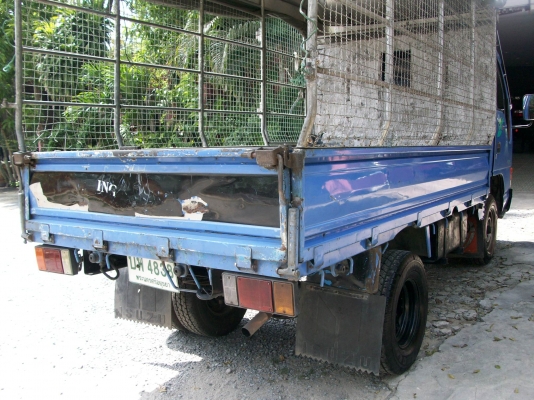 มาอีกแล้วครับ 6ล้อเล็ก ป้ายไม่ติดเวลา จากเดิม355000ลดกันไปเลย330000วันนี้เท่านั้นครับ