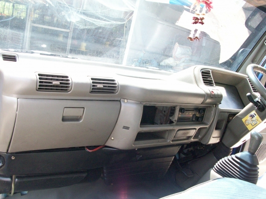 มาอีกแล้วครับ 6ล้อเล็ก ป้ายไม่ติดเวลา จากเดิม355000ลดกันไปเลย330000วันนี้เท่านั้นครับ