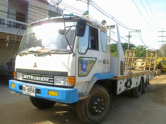 MITSUBISHI FUSO FN527 M-A 190 HP 6D16 รถหางปลาสิบล้อ 2 เพลา มีหางไฮดรอลิกส์ขึ้นรถเกี่ยวครบพร้อมใช้งาน เครื่องแห้งแรงดีไม่มีเยิ้ม ภายในเก๋งสวยครบ พวงมาลัยเพาเวอร์ เบรคทริ๊ปฟี้ ช่วงล่างคัชซีสวยไม่มีดาม ยางสภาพดีมาก ทะเบียนภาษีครบพร้อมโอนครับ