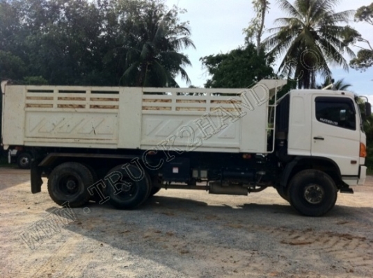 รถบรรทุก 10 ล้อดั๊มพ์ ยี่ห้อ HINO MEGA 320 แรงม้า มีหัวลำโพงระบบลากจูง