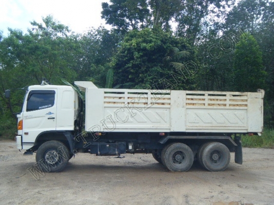 รถบรรทุก 10 ล้อดั๊มพ์ ยี่ห้อ HINO MEGA 320 แรงม้า มีหัวลำโพงระบบลากจูง