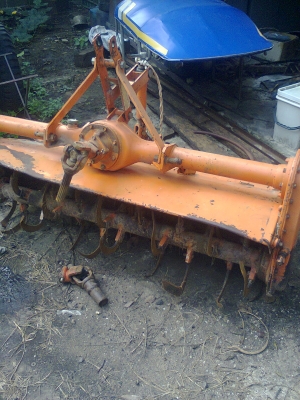 ต้องการขายรถไถเล็ก อิเซกิ ทียู 2100 4WD (2เพลา)พร้อมโรตารี่ 1.50เมตร สภาพดี รูปมีในข้อความนะครับ