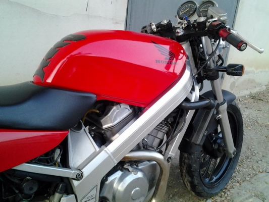 เอาใจคนงบน้อย //// honda Bros400 + ทะเบียนโอนขนส่ง สภาพสวยๆ /////