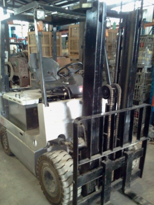 ขายรถโฟล์ีคลิฟต์ NISSAN 2.5 ตัน ไฟฟ้า โทร 084-055-7743