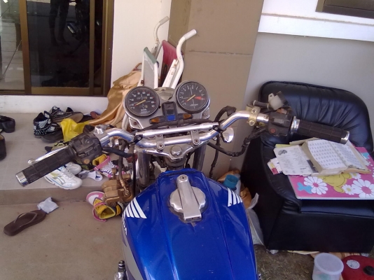 ขาย cb750 แต่ง Four 30,000 ด่วนครับ รายละเอียดด้านใน