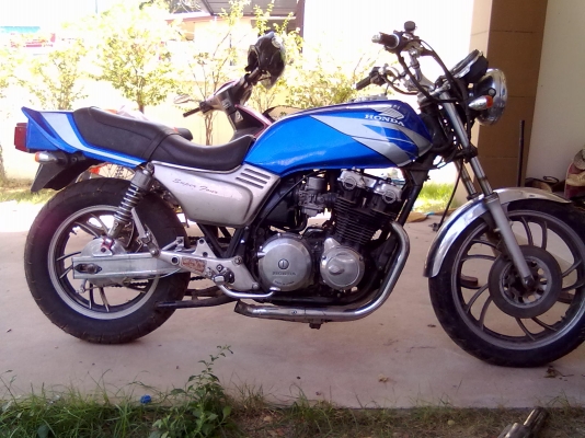ขาย cb750 แต่ง Four 30,000 ด่วนครับ รายละเอียดด้านใน