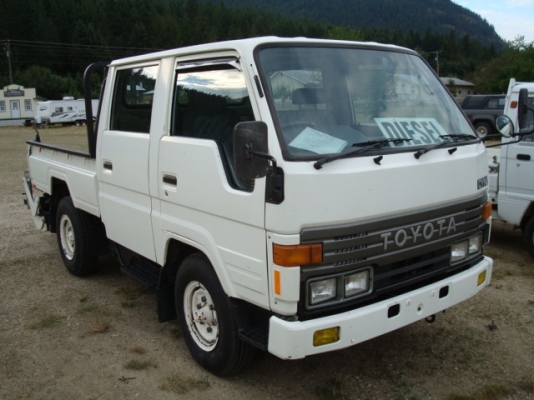 ต้องการซื้อ Toyota Dyna Double Cab