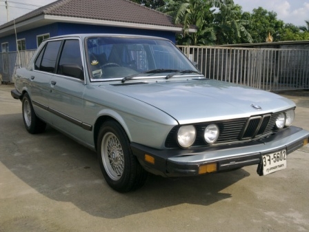 E28 สวยๆ สมบูรณ์ เครื่องเดิมวางแก็สแล้ว เก่าเก็บครับ