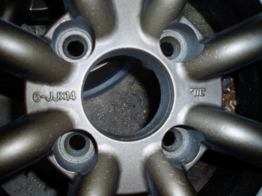 ขายล้อแม็กขอบ14มียาง2เส้น