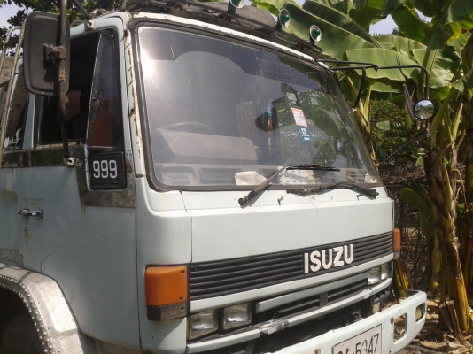 ขาย 6 ล้อ Isuzu rocky 165 กระบะ 6.5 m จัดแนนซ์ได้ 450000 มีบริการTel. 088-4501277