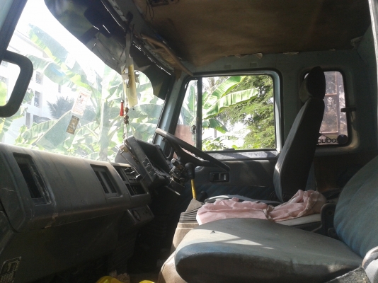 ขาย 6 ล้อ Isuzu rocky 165 กระบะ 6.5 m จัดแนนซ์ได้ 450000 มีบริการTel. 088-4501277