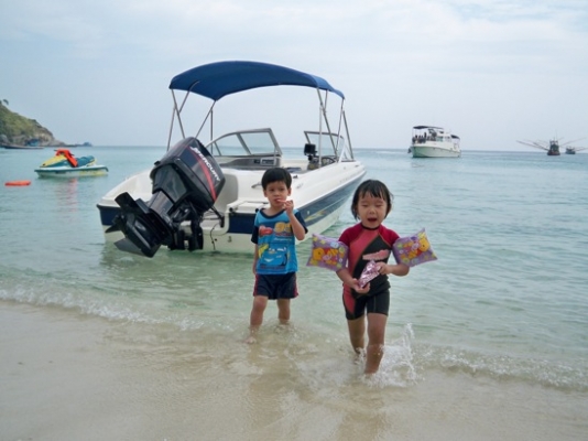 เรือ Bayliner185 ปี 2009 mercury 125 ระยะเวลาใช้งาน 120 ชั่วโมง