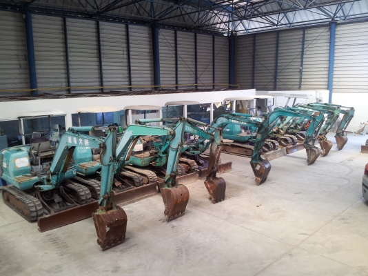 Komatsu PC20-7 จนถึง PC40-7 สภาพดี จำนวนมาก พร้อมขายในราคาไม่แพงครับ