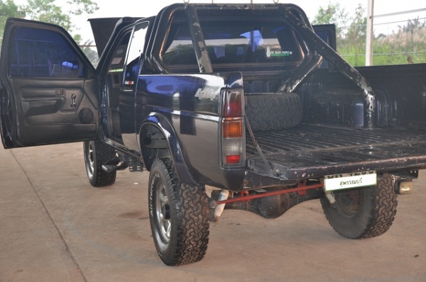 ขาย NISSAN BIG M 4WD เครื่อง 2.7 TURBO ช่วงล่าง TERRANO ขับ 4 พร้อมลุย